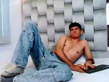 Chaturbate Best live sex cam show of lucas_dream