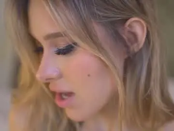 Chaturbate Free Porn Cam of telladreamer_