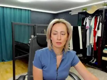 Chaturbate Private Sex Chat of julia__cherry_