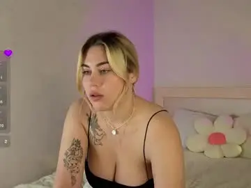 Chaturbate Free Porn Cam of momento_marie