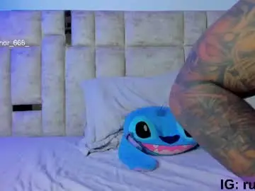Chaturbate Live Sex Cam of connor_666