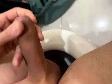 Chaturbate Live Sex Cam of henry0043