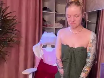 Chaturbate Live Sex Cam of lili_01