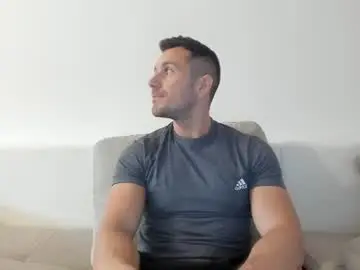 Chaturbate Free Porn Cam of roberto4ever