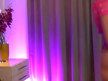 Chaturbate Watch Live Sex Cams of sophieboobsx