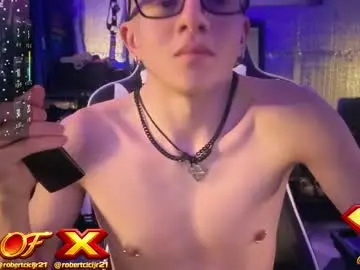 Chaturbate Free Porn Cam of robertcicijr21