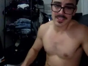 Chaturbate Best Webcam of luvrboy77