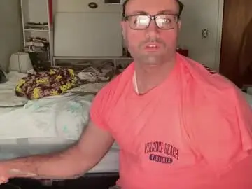 Chaturbate Live Sex Cam of bigbackmuscles1296