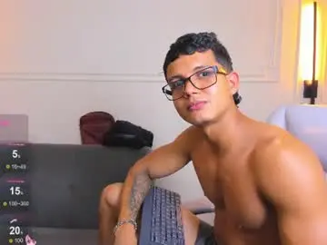 Chaturbate Live Sex Cam of paradise_boy_s