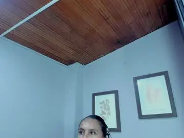 Chaturbate Free Live Porn of roxanna_moore2