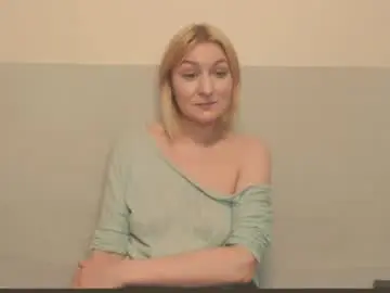 Chaturbate Live Sex Cam of the_basic_instinctt