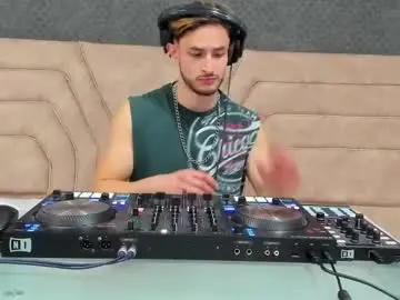 Chaturbate Best live sex cam show of axel_porn_