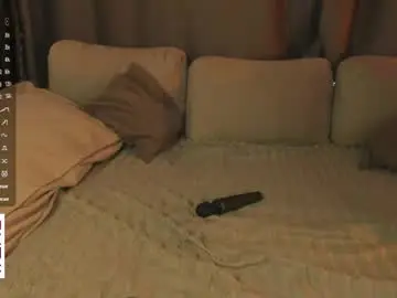 Chaturbate Live Sex Cam of little_poetry