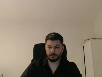 Chaturbate Live Sex Cam of chasingthevibe
