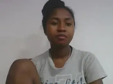Chaturbate Live Sex Cam of chantale483461