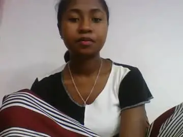 Chaturbate Live Sex Cam of chantale483461