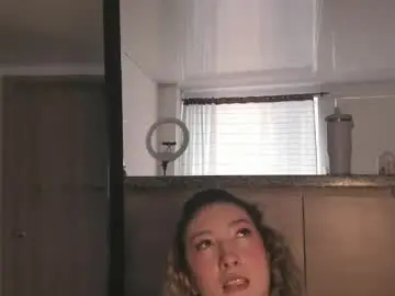 Chaturbate Live Sex Cam of laurenn_111