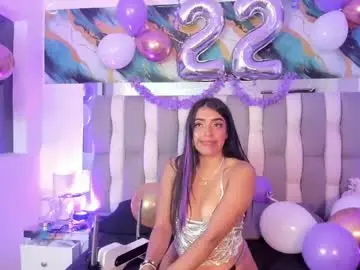 Chaturbate Live Sex Cam of isadiazz