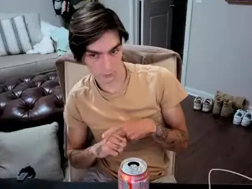 Chaturbate Live Sex Cam of str8whiteboy21