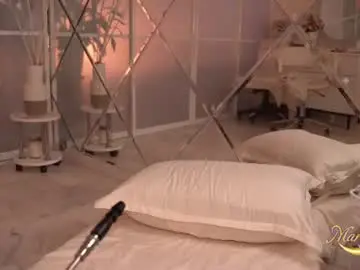 Chaturbate Nude Webcam of marylunamay