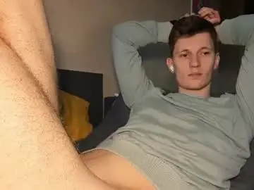 Chaturbate Free Porn Cam of kevin_hornyyy