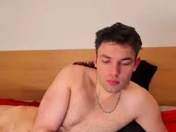 Chaturbate Free Porn Cam of kevin_hornyyy