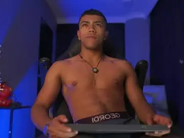 Chaturbate Free Porn Cam of colstorw_