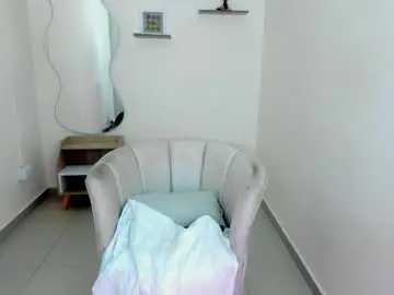 Chaturbate Live Sex Cam of amary_turner