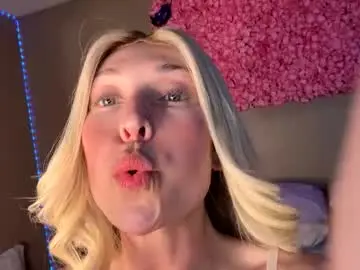 Chaturbate Nude Webcam of bedroom_peephole