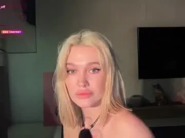 Chaturbate Live Sex Cam of golden_alinee
