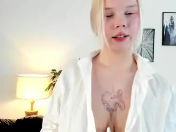 Chaturbate Adult Video Chat of shy_nikka_4you