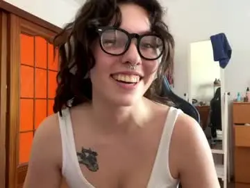 Chaturbate Live Sex Cam of faintpeach