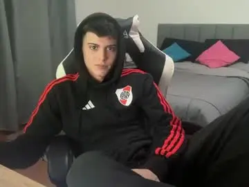 Chaturbate Sex Cam of thomassex0