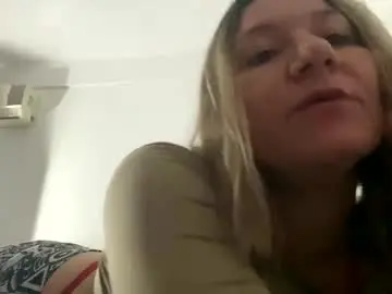 Chaturbate Nude Webcam of allisonlove2