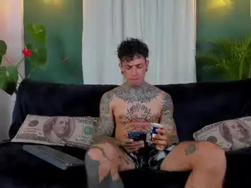 Chaturbate Nude Webcam of aron_ford