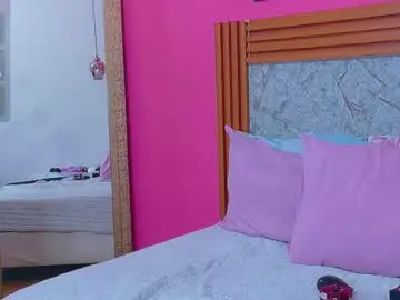 Chaturbate Sex Cam of littlee_emilyy_