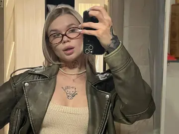 Imlive Live Porn of LizzFlores