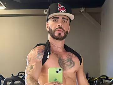 Imlive Private Sex Chat of LancelotBenwick1