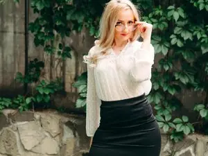 Myfreecams Live Sex of White_flwer