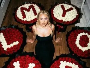 Myfreecams Watch Live Sex Cams of perfecttits96