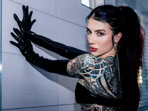 Myfreecams Free Live Porn of KasaraWood