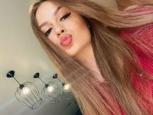 Myfreecams Adult Video Chat of Chloe_Shine