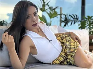 Myfreecams Free Live Porn of IsaMoreau