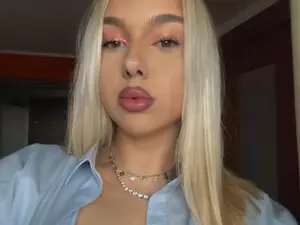 Myfreecams Nude Webcam of BLONDIEkarina
