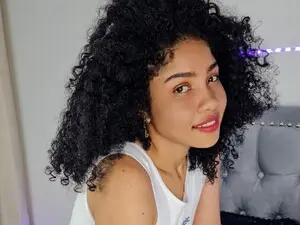 Myfreecams Nude Webcam of Madelene8