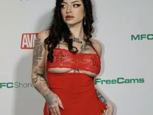 Myfreecams Nude Webcam of Revrsecowgirl