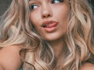 Myfreecams Free Porn Cam of BelleM