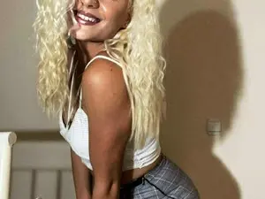 Myfreecams Live Porn of LolasWorld