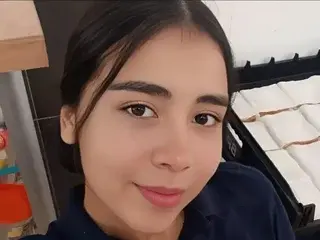 Streamate Free Live Porn of Danna_Petite