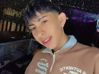 Streamate Private Sex Chat of Tommy_Foxx